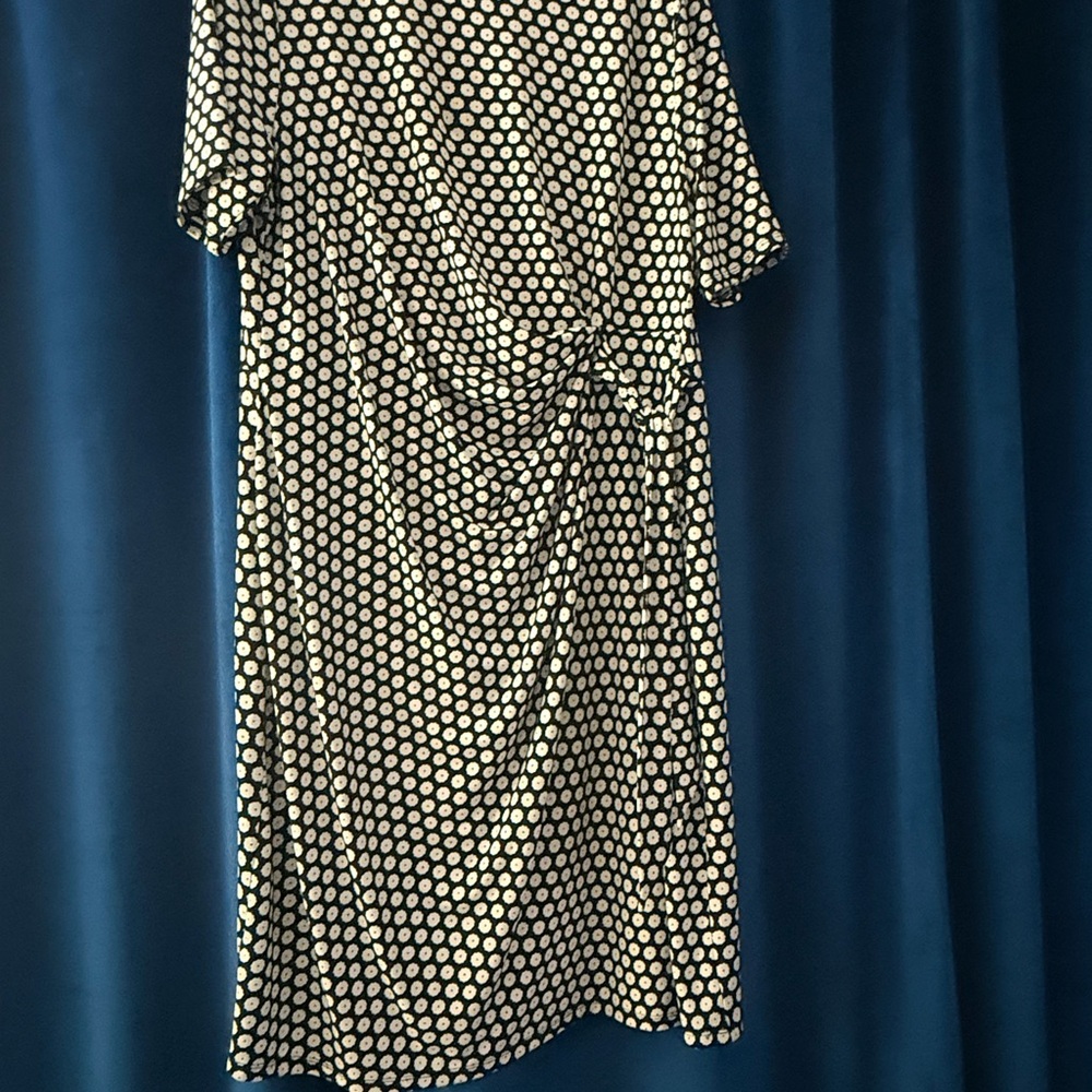 Ann Taylor Factory Black and White Ruched Faux Wrap Midi Dress